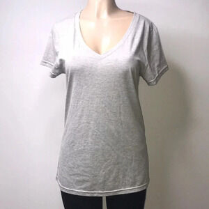 West Loop Size XL Women’s Fitted V-Neck Grey T-Shirt. New With Tags.